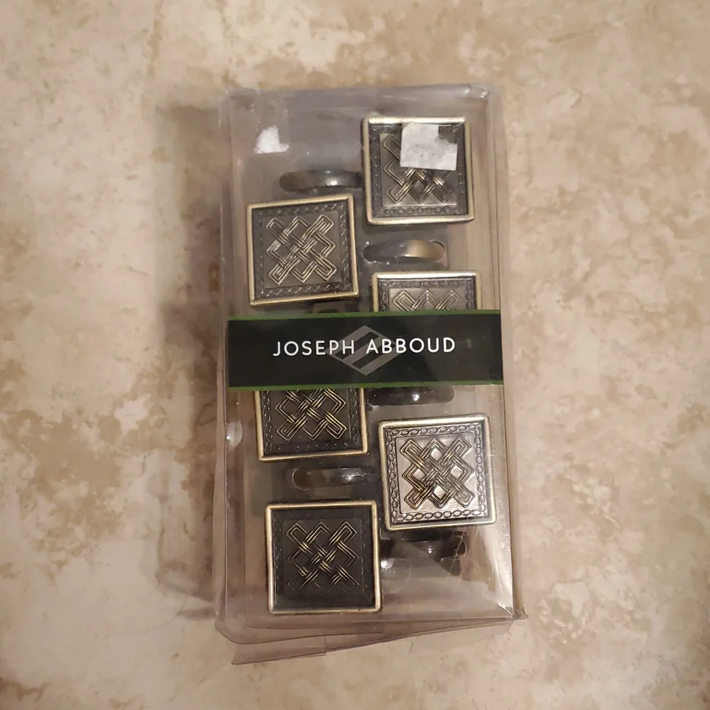 JOSEPH ABBOUD 12 PIECE SQUARE BRONZE DESIGNER SHOWER HOOK SET